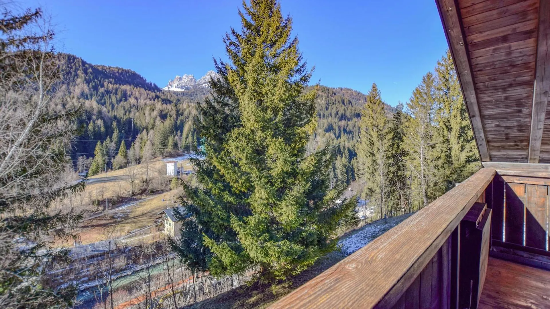2 Bedroom Amazing Apartment In San Vito Di Cadore